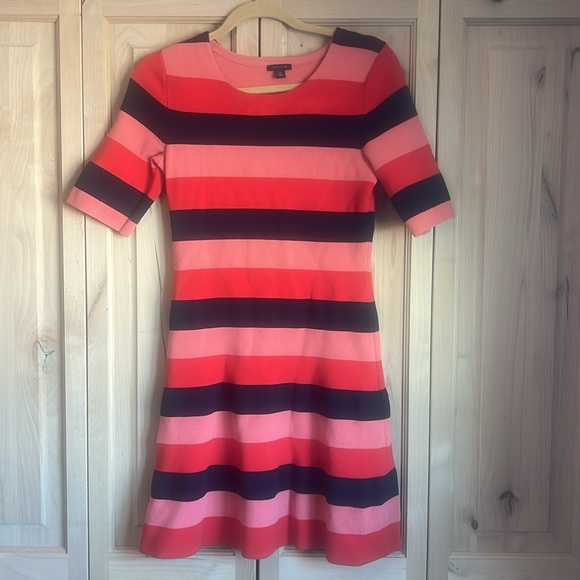 Ann Taylor sweater dress Size XSmall - Picture 2 of 5